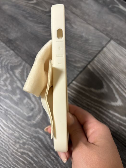 Кейс за iPhone 15