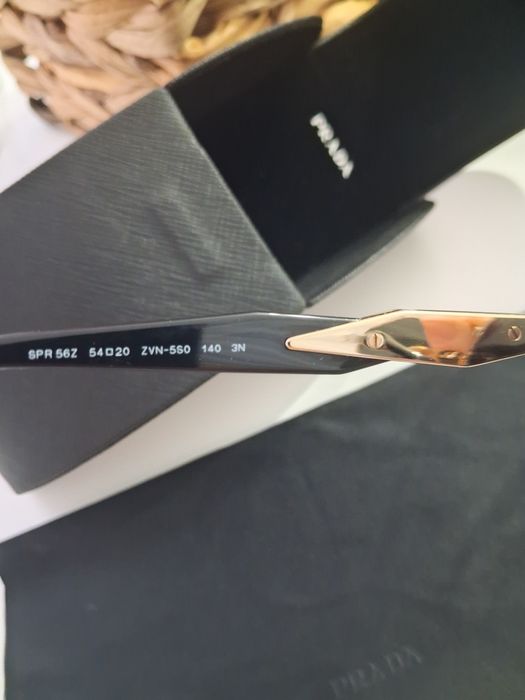 Ochelari se soare Prada!