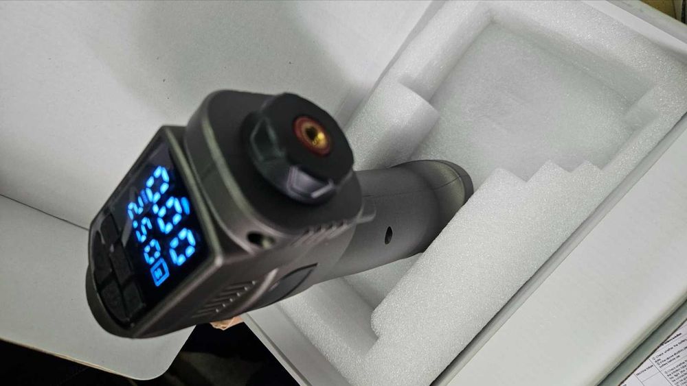 Акумулаторна помпа за гуми, компресор, 4000A стартер 150 PSI за автомо