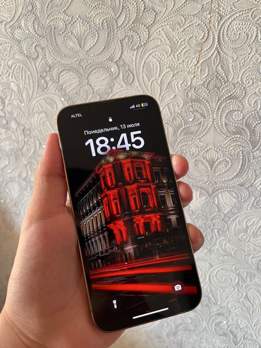 продаю iphone 13 pro