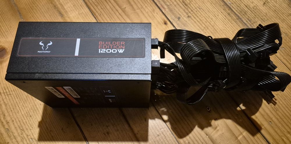 Sursa gaming 1200W Gold full modulara