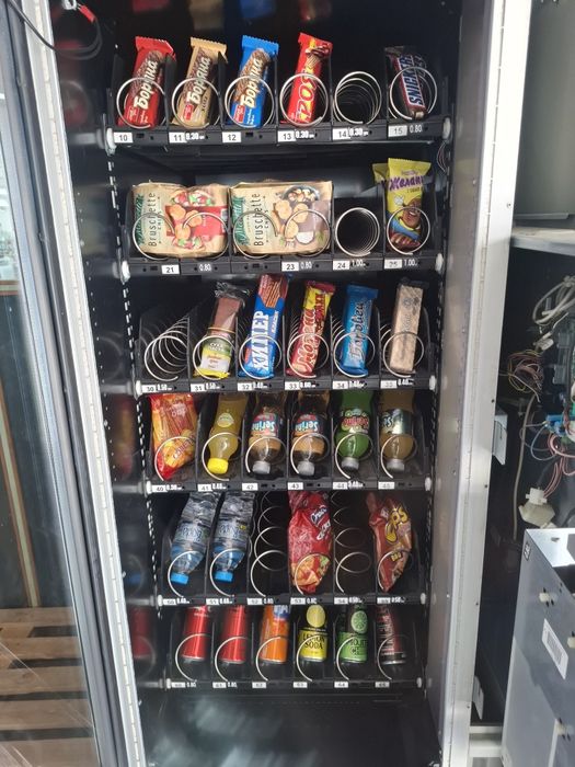 Хладилна вендинг машина SNAKI RY