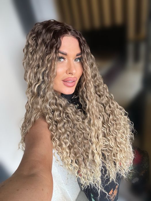 Peruca afro , lunga , saten natural , blond inchis