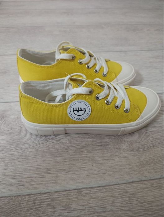 Продам женские кеды