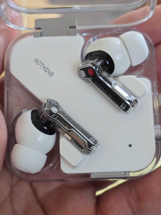Nothing Ear Buds (R) generatia a 3-a (penultima)