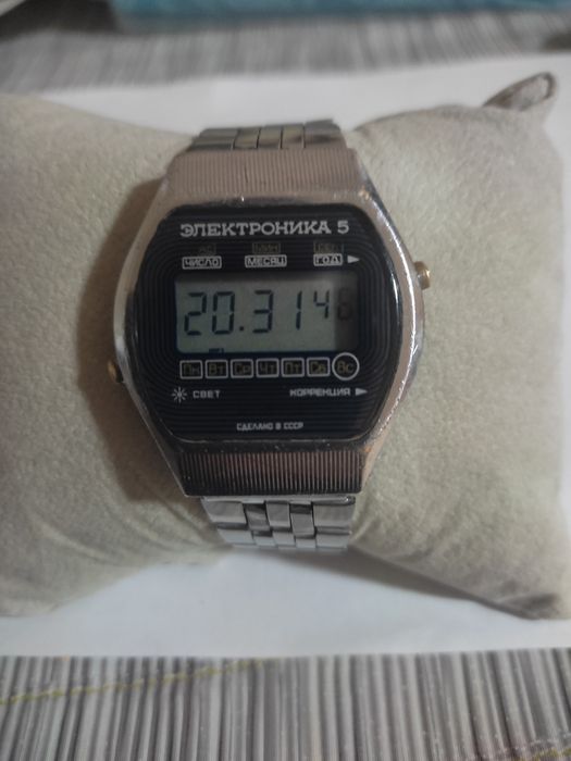 Часы ссср наручные.
