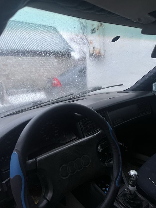 Audi 80 b3 1.8     .