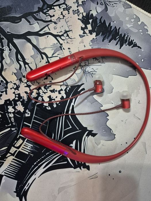 Продам наушники JBL