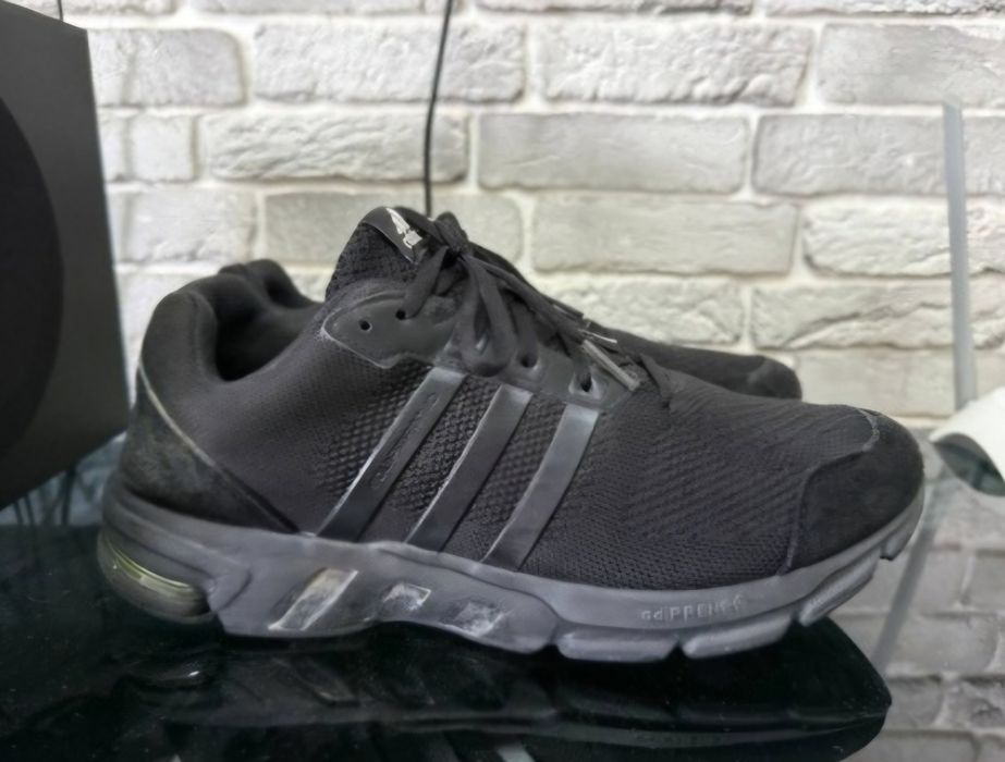 Oригинальные кроссовки Adidas