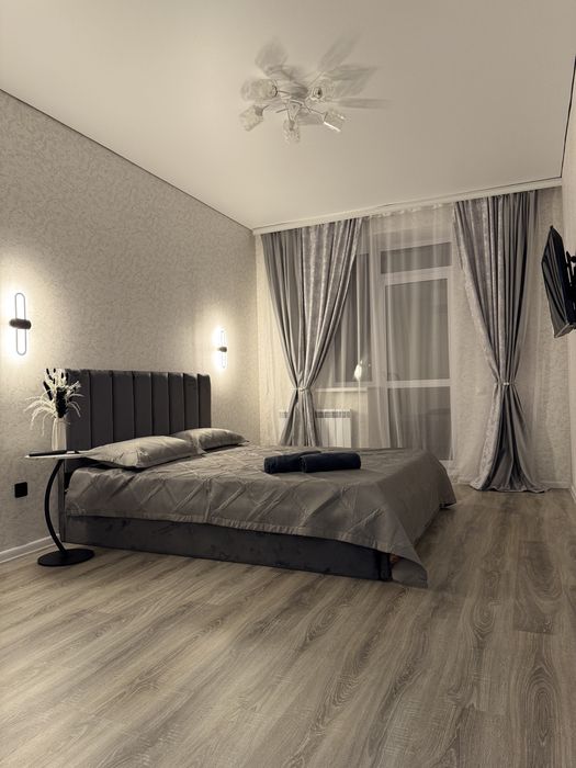 Новостройка ! Посуточно/по часам однокомнатную квартиру район береке 2