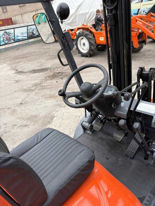 Вилочный погрузчик TOYOTA 6FGL25