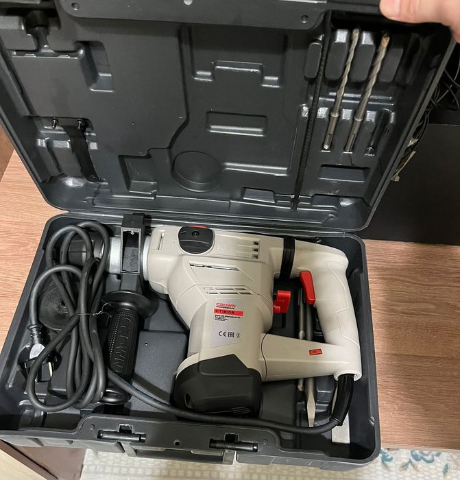 Перфоратор Crown новая