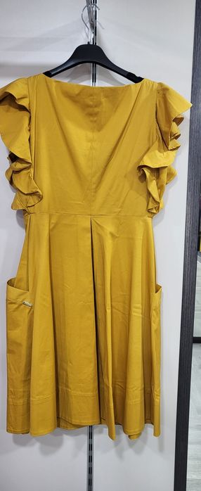 Женское платье без рукава