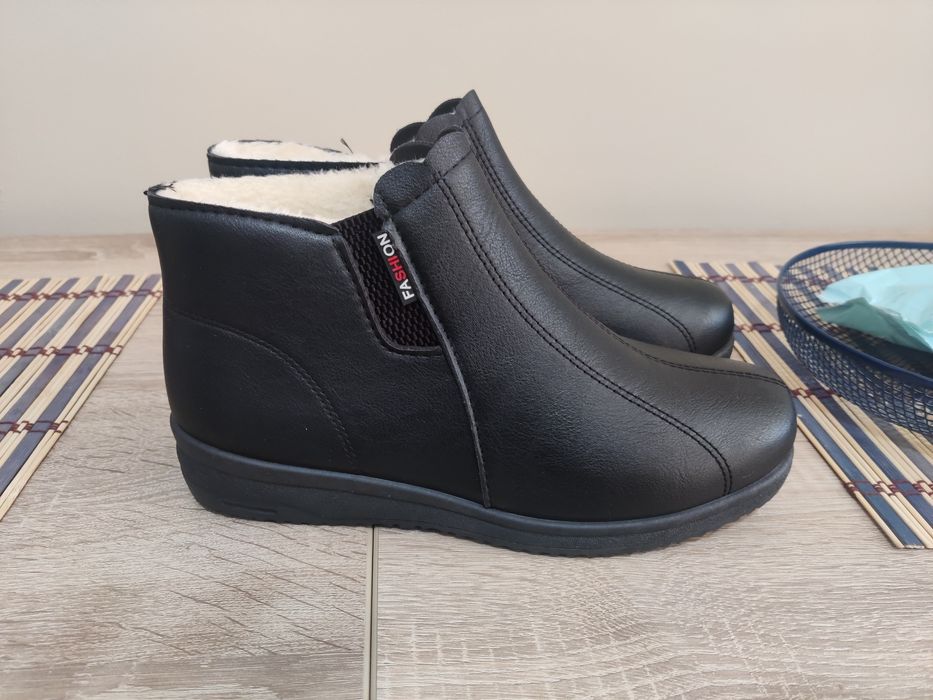 Ghete pentru femei mărimea 41