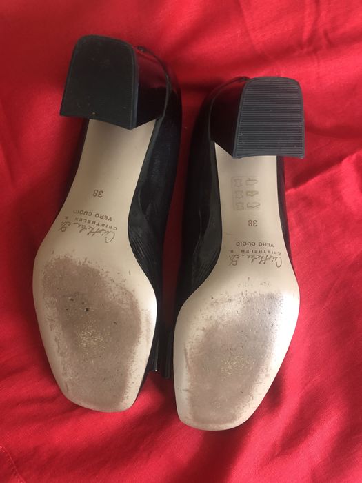 Pantofi de dama din piele, lac negru, mas. 38, toc 6 cm