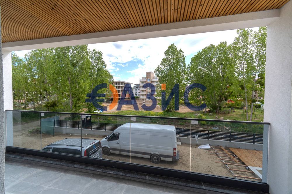 Продава се Двустаен апартамент в к.к. Слънчев бряг - 71 кв.м за 970 €/кв.м - Снимка #3