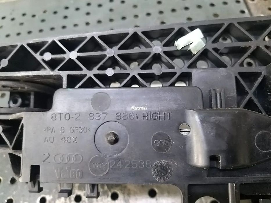 Maner usa dreapta spate audi a4 b8 8k 8t02837886