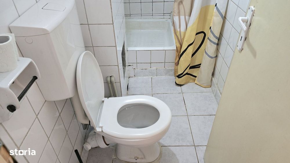 Vand apartament 4 camere Deva,  Decebal (Cuza Voda, Catedrala), et. 2,