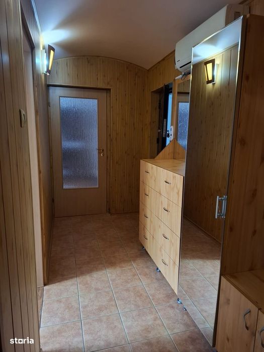 Inchiriez apartament