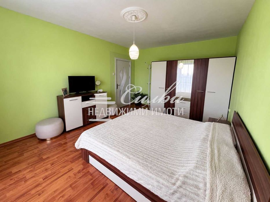 Продава се Тристаен апартамент в Шумен, Тракия - 76 кв.м за 1777 €/кв.м - Снимка #4