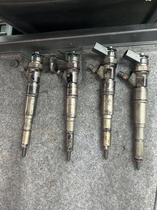 Vand injectoare bmw e46 320d 150cp euro 3