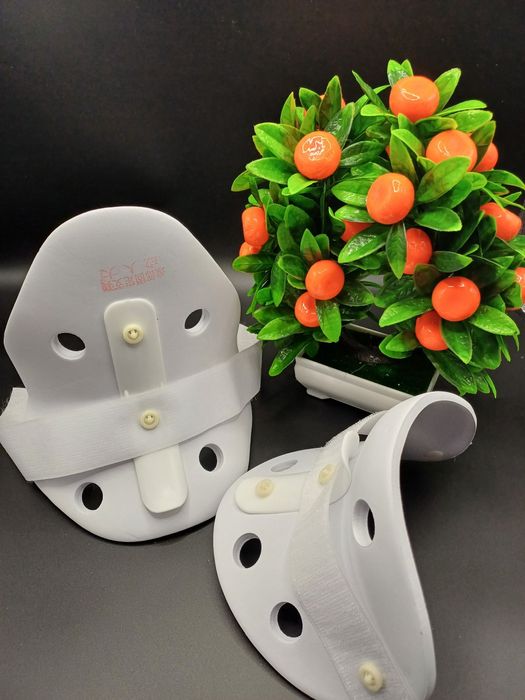 Воротник ортопедический средно жесткий для шеи