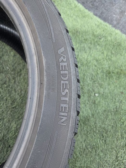 245 40 18 vredestein