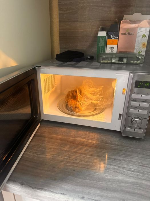 Продам Микроволновую печь