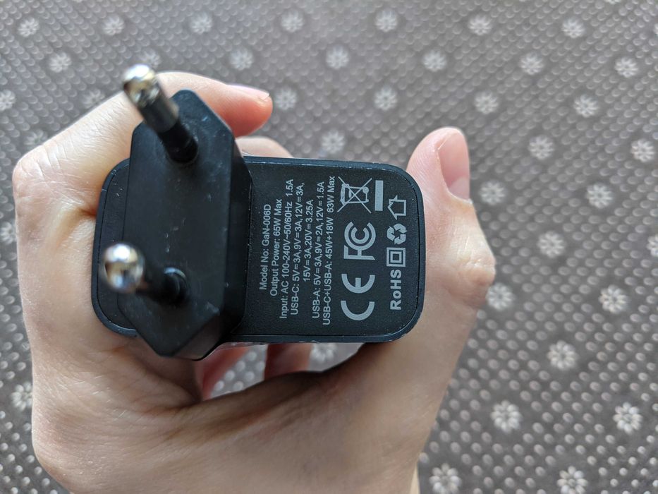 Сетевое зарядное устройство Toocki GaN 65W USB