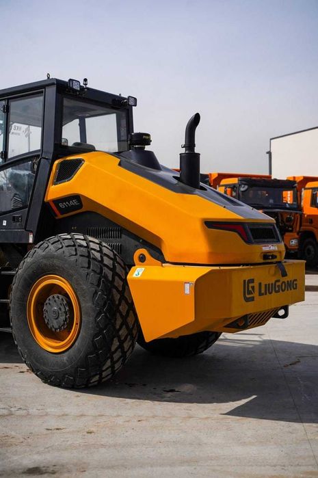 Грунтовый каток CLG6114E