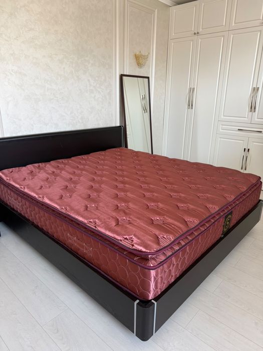 Продам ковер, матрас , комод