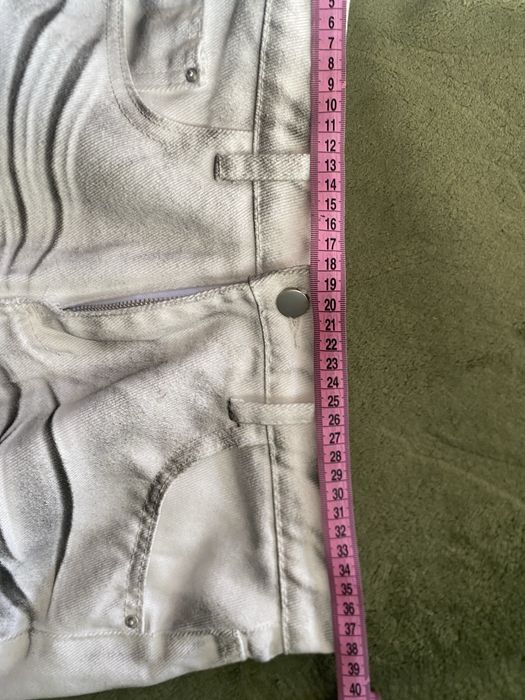 Продам джинсы новые