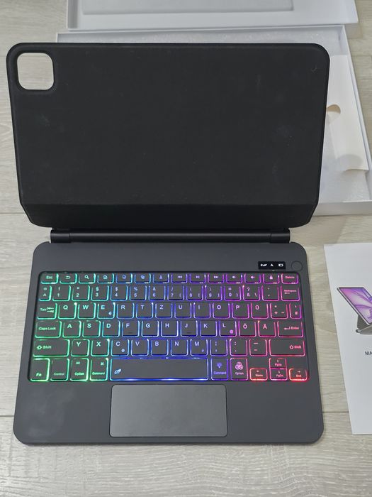 Magic Keyboard iPad Pro 11" cu Trackpad Multi-Touch – Black, Nouă