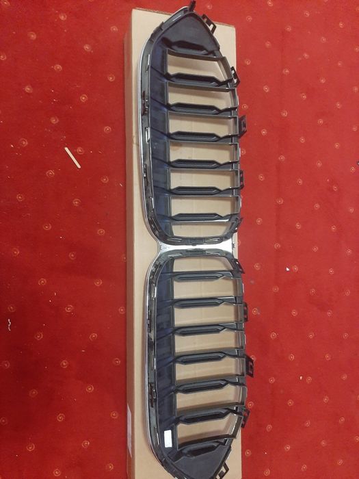 Vând grila radiator bmw seria 2 gran-coupe 2019+
