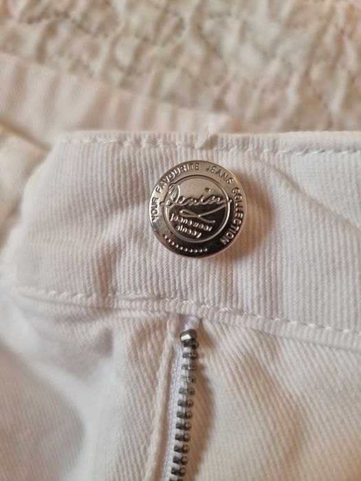 Дамски бели дънки от Sinsay