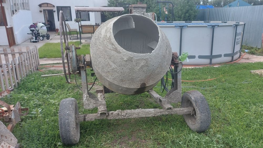 Продам бетономешалку