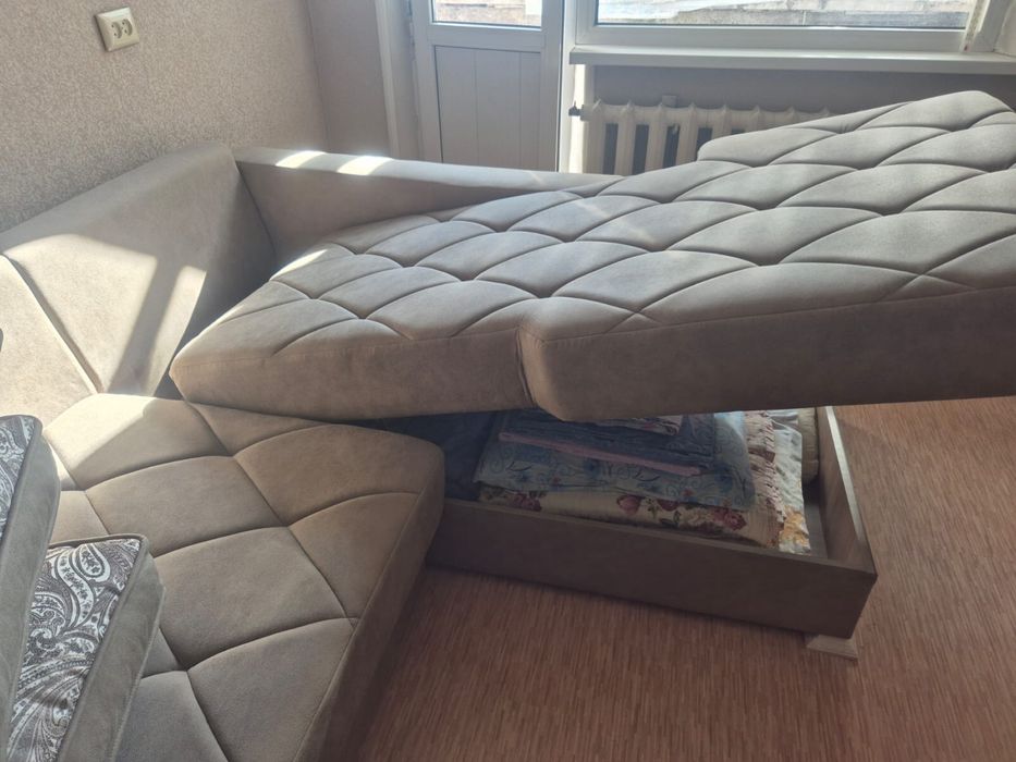 Диван в отличном состоянии