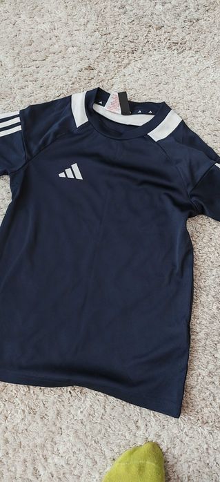 Costum fotbal băieți Adidas mas 140 (9-10 ani) )