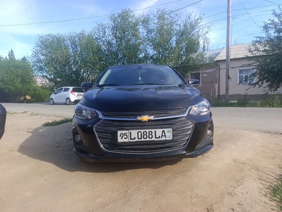 LTZ Оникс 2025 август. Изинде кредит бар.