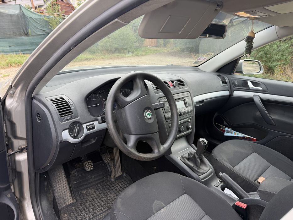 Vând Skoda Octavia