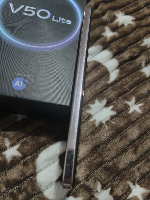 Продам vivo v 50 lite 128 г