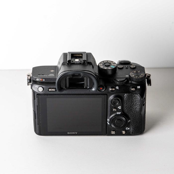 Sony A7R III тяло