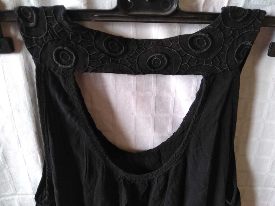 Rochie neagra sau bluza lunga larga bufanta gogosar vascoza racoroasa