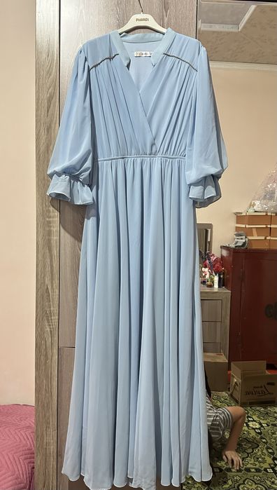 Платья вечерние