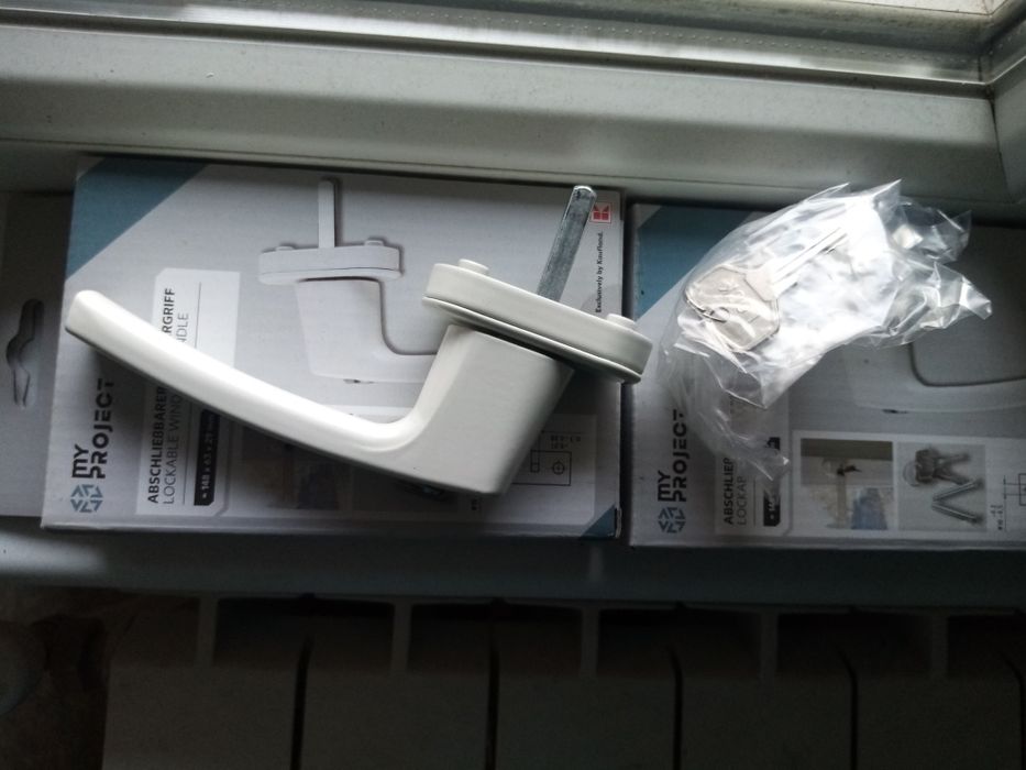 Дръжка за прозорец заклучващасе