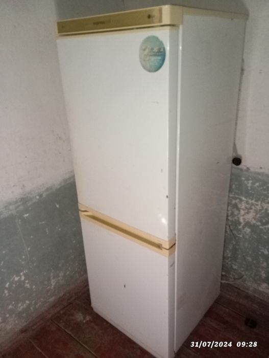 Холодильник сатылады