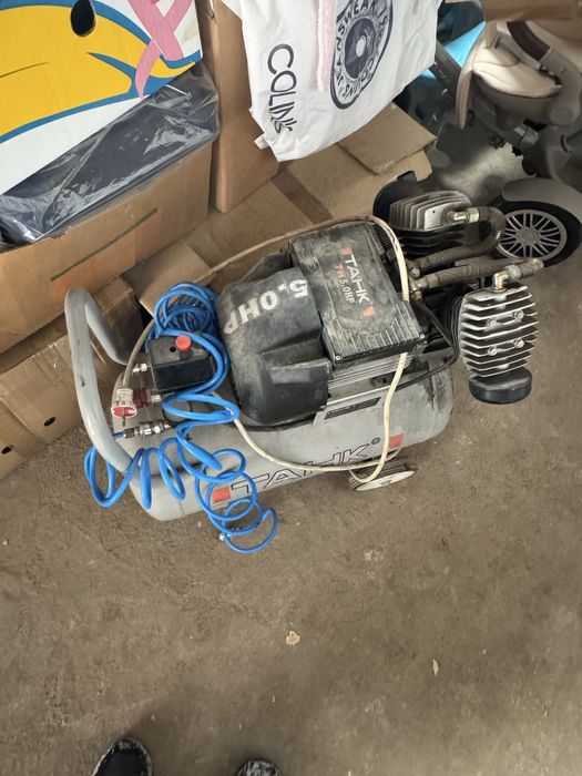 Продам компрессор Танк