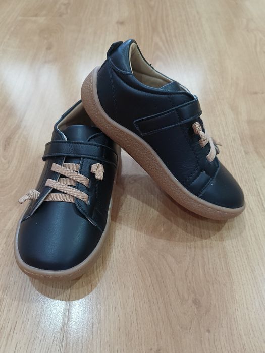Нови детски боси обувки