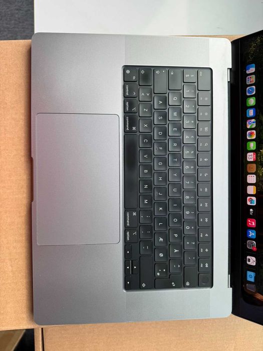 Apple MacBook Pro 16" M1 Max 64RAM/2TB