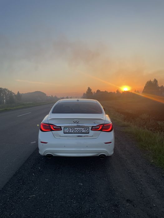 Infinti Q70Long версия обмен или продажа